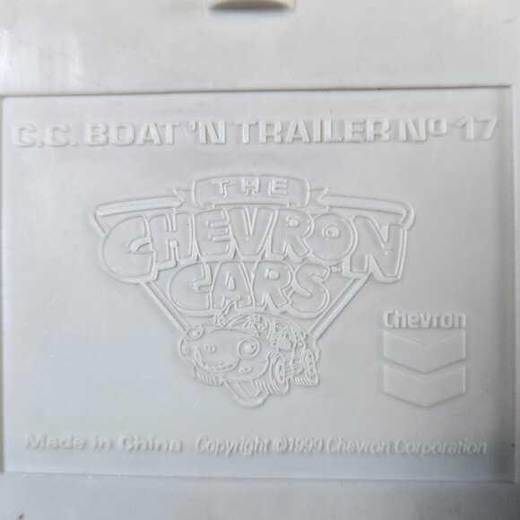 C.C. Boat 'N Trailer No 17 (1999) The Chevron Cars - Picture 7 of 9